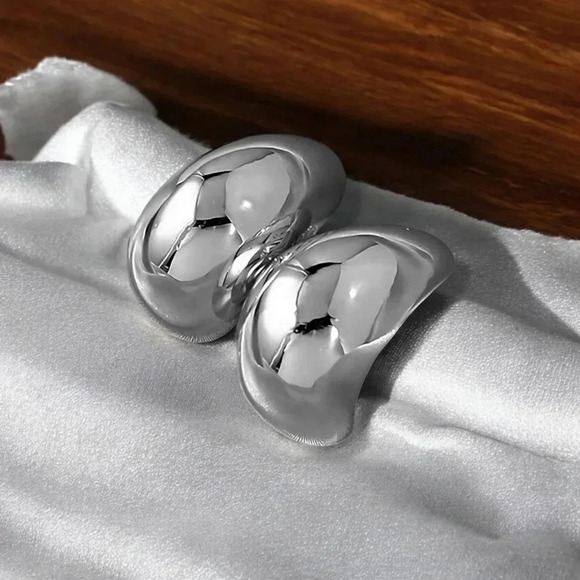 🆕️Minimalist 18K Gold Plated Stainless Steel Dainty Trendy Cute Stud Earrings - Picture 9 of 11